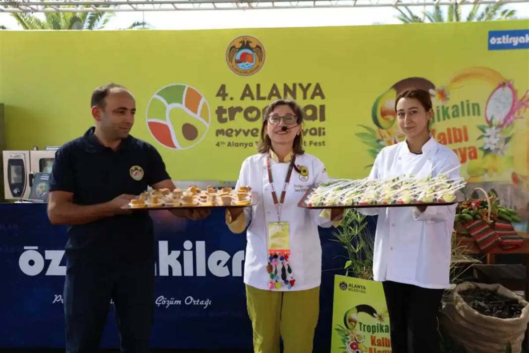 Alanya’da Tropikal Meyve Fırtınası Başladı! 11